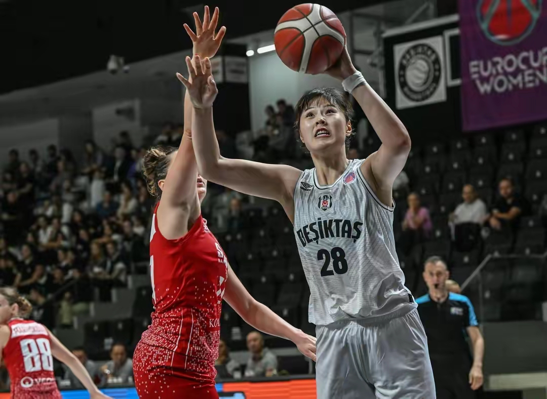 九游体育下载-关于辽东黑豹队对阵中原鲸鲨队，篮球公开赛失利，内线统治篮板——豪门底蕴再次显现的信息