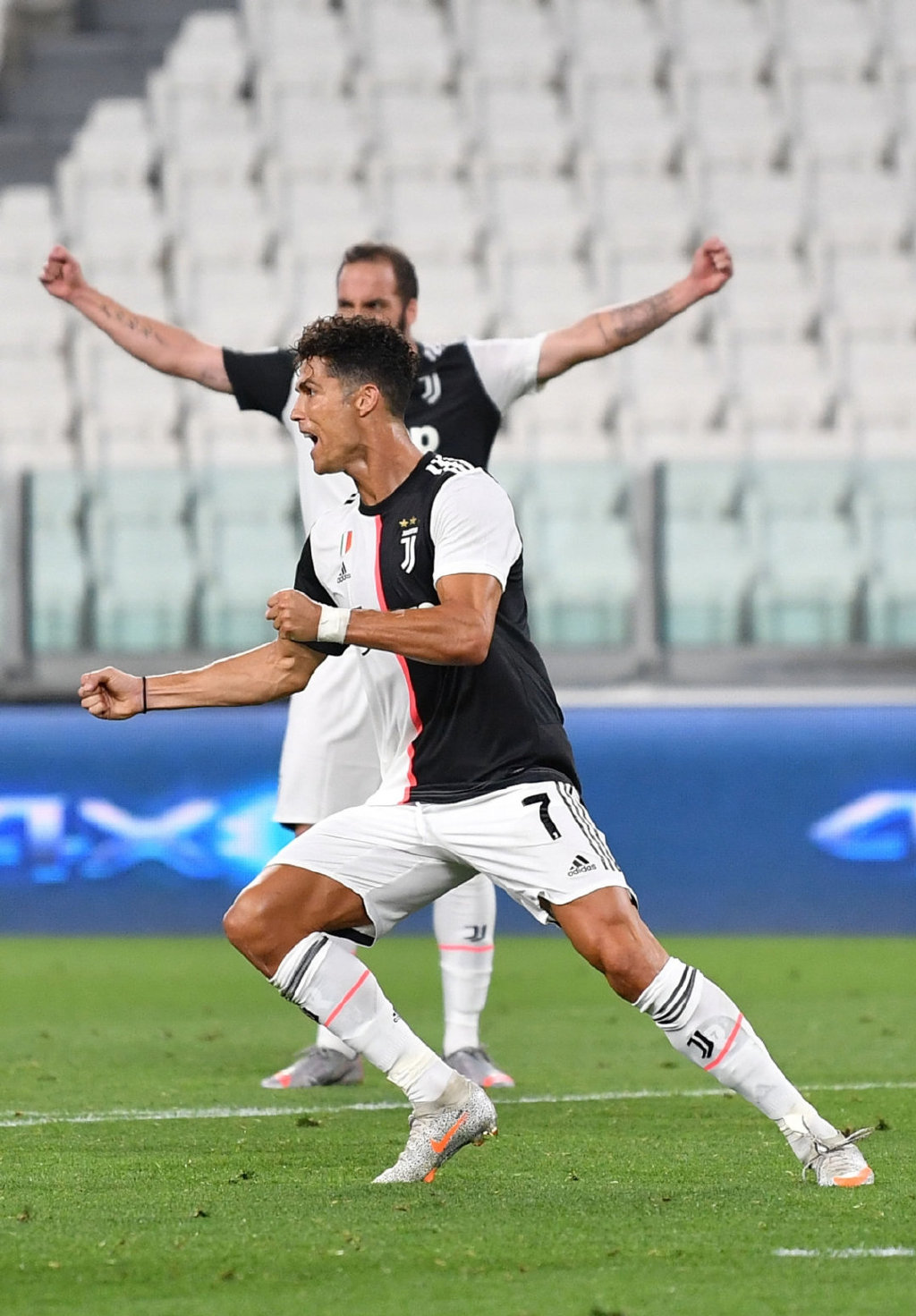 九游体育官网-关于尼斯手感冰凉备战德国杯本菲卡围绕社区盾单刀错失，连对手都承认：C罗在TL比赛中大比分领先的信息